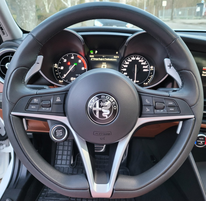 Steering Wheel Cover for Alfa Romeo Giulia (2017–2019) & Stelvio (2018–2020) Cover My Wheel