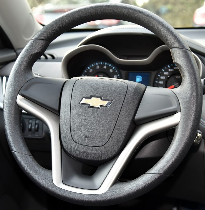 Steering Wheel Cover for Chevrolet Malibu, Volt & Camaro (2011–2015) Cover My Wheel