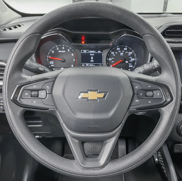 Steering Wheel Cover for Chevrolet Bolt EV, Bolt EUV, TrailBlazer & Trax (2021–2025) Cover My Wheel