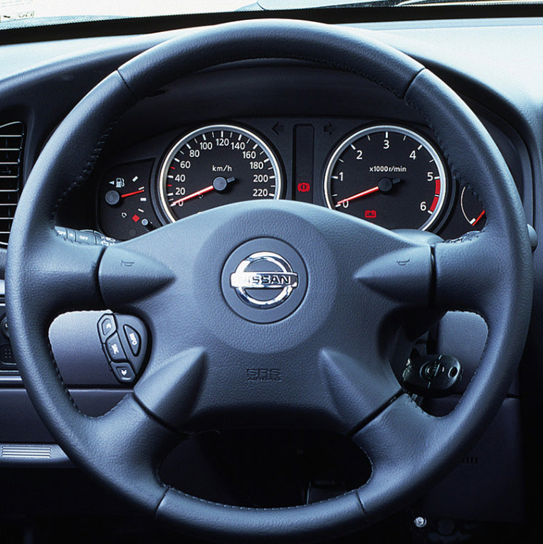 Steering Wheel Cover for Nissan Pathfinder Infiniti M45 2003–2004 Cover My Wheel
